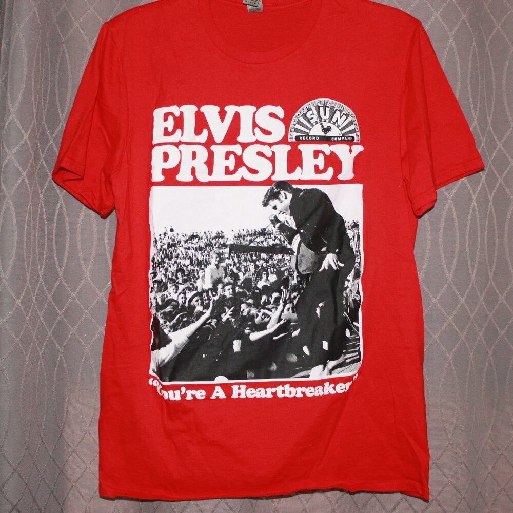 Gildan Elvis Presley Heartbreaker Sun Records Red Short Sleeve Medium Tee